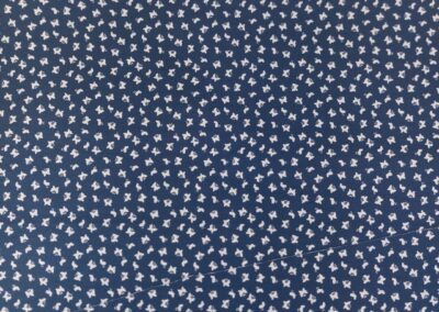 Envolée de papillons. Tissu éco-responsable, testé et certifié sans substance nocive et respectueux de l'environnement.
