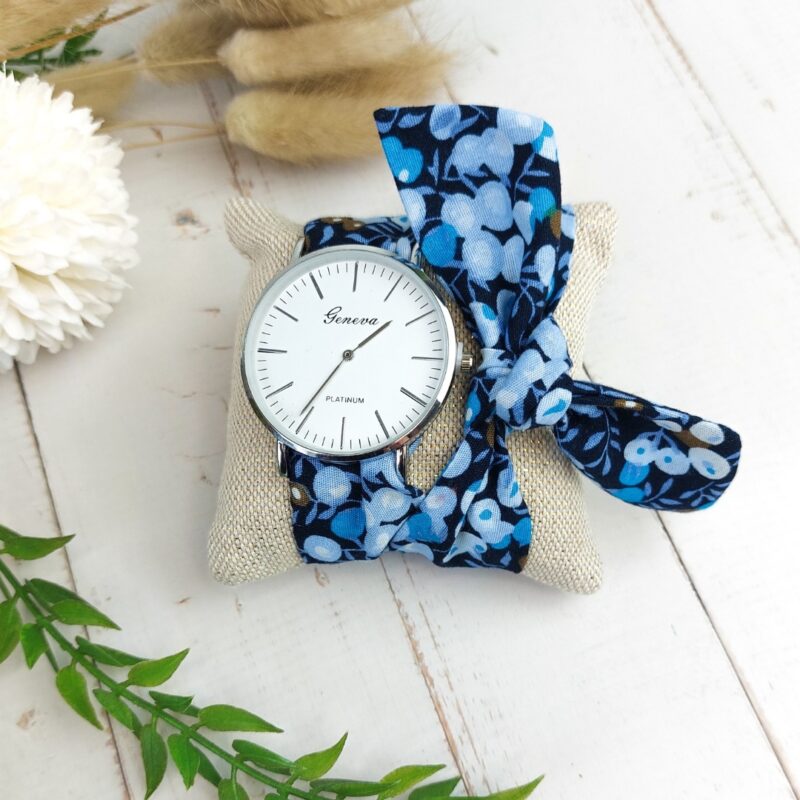montre-a-nouer-bracelet-tissus-marine-et-sa-machine-made-in-france-olivier-bleu-ciel