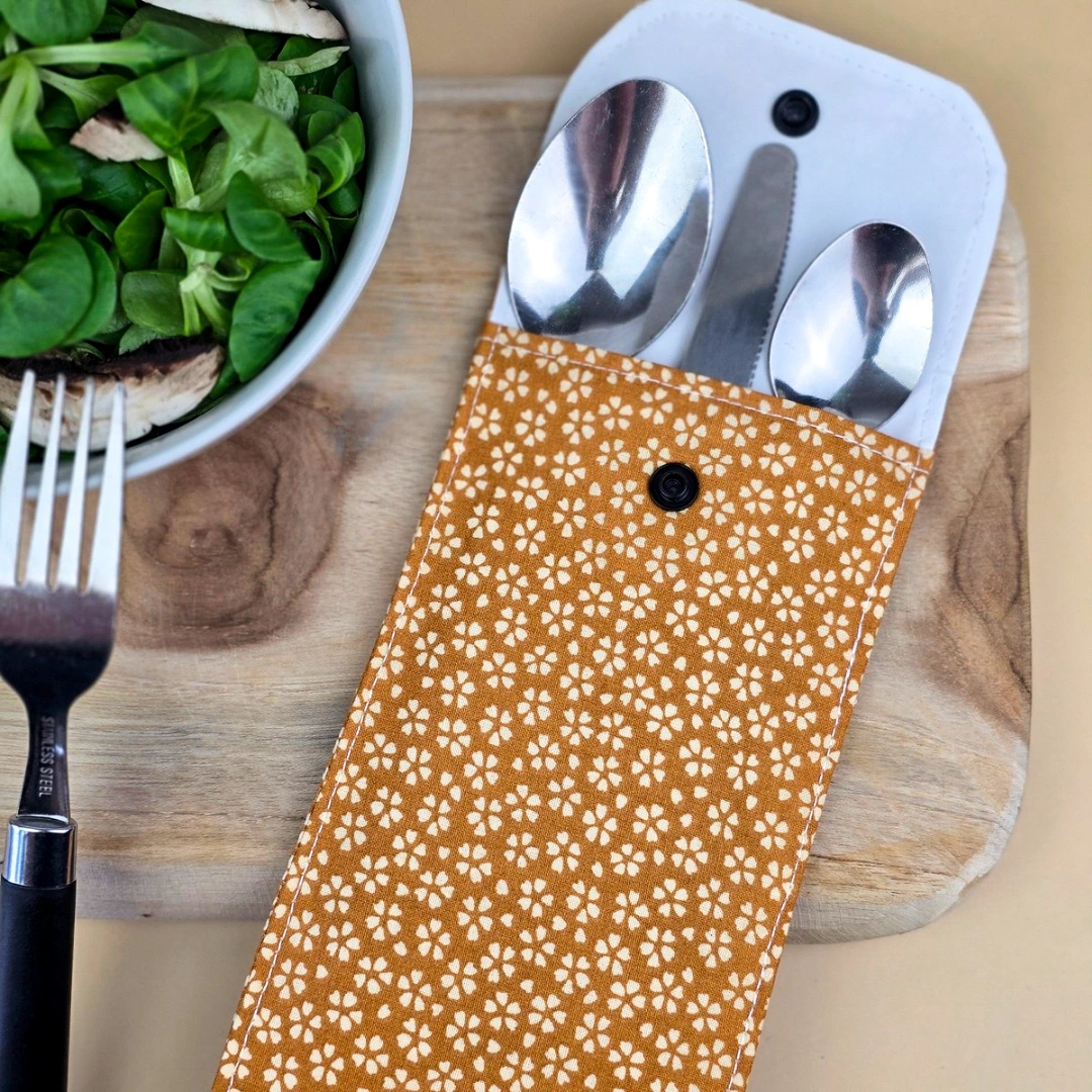 Etui a couvert impermeable myosotis ocre