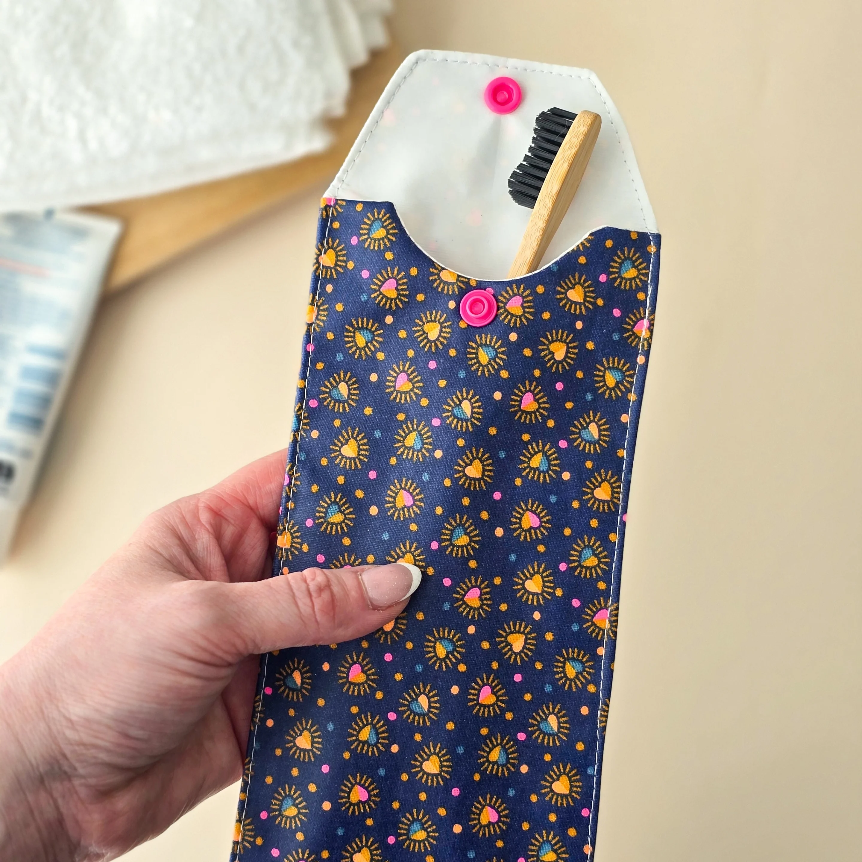 etui brosse a dent coeur présentation