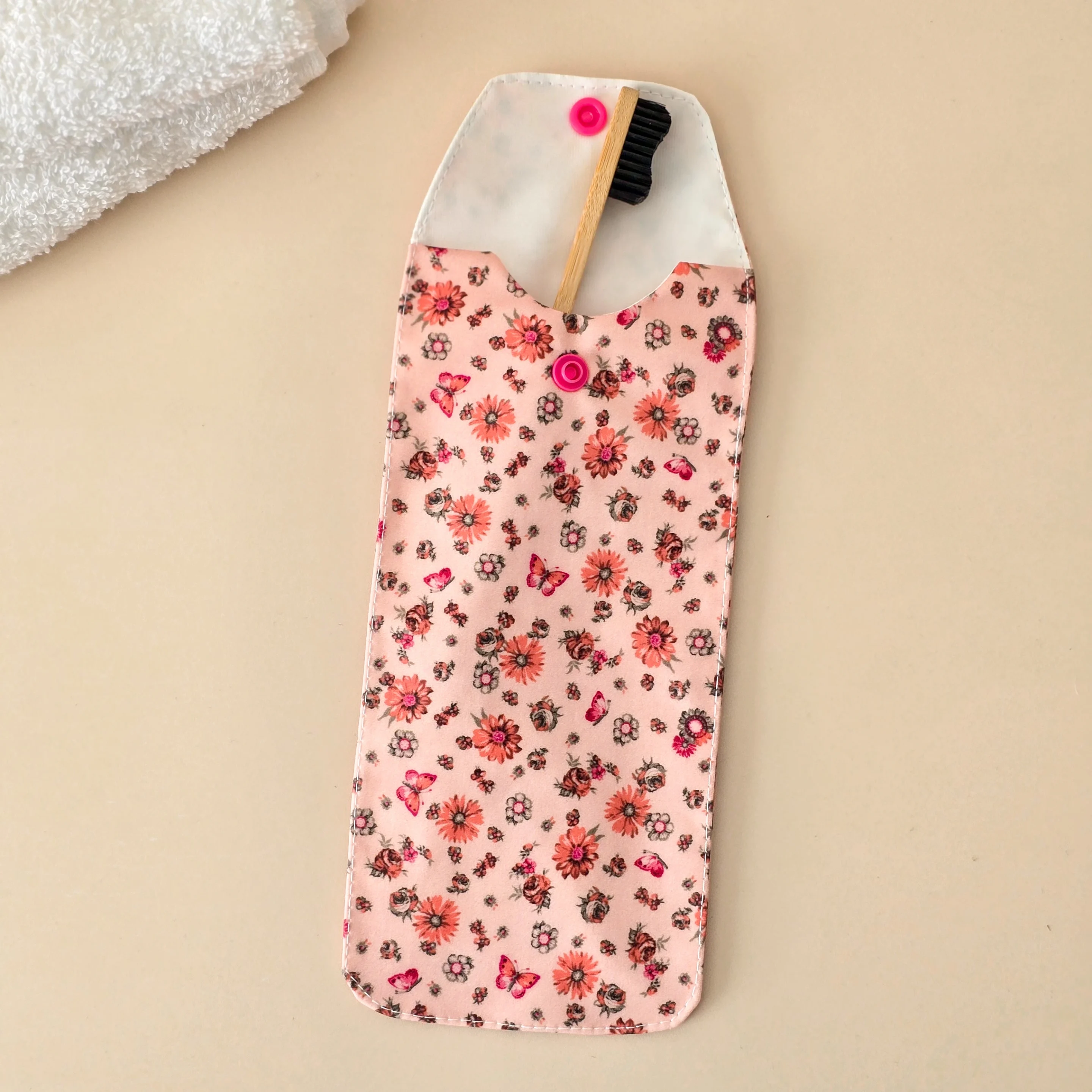 etui brosse a dent papillons ouvert présentation