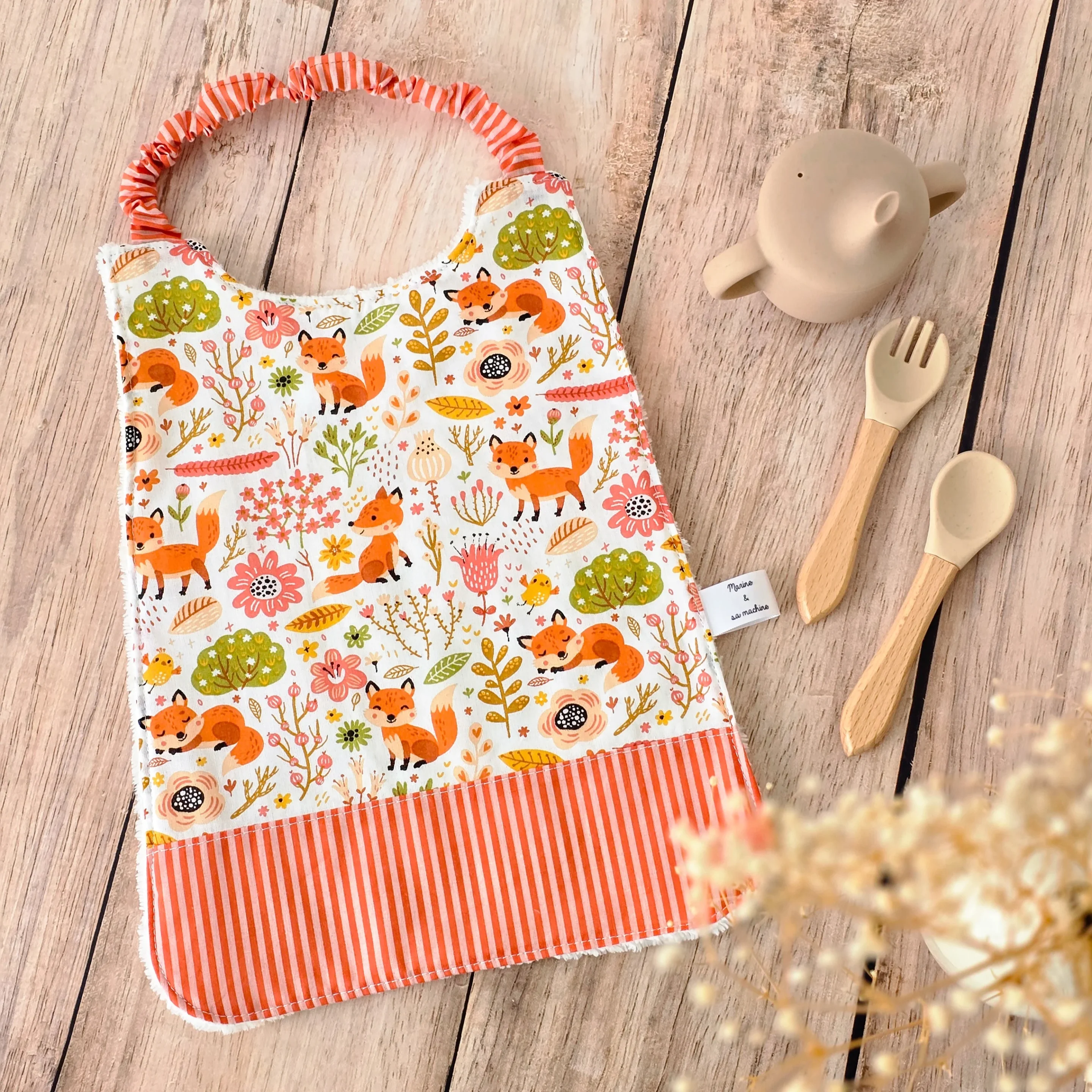 Serviette elastique maternelle renard - grand bavoir