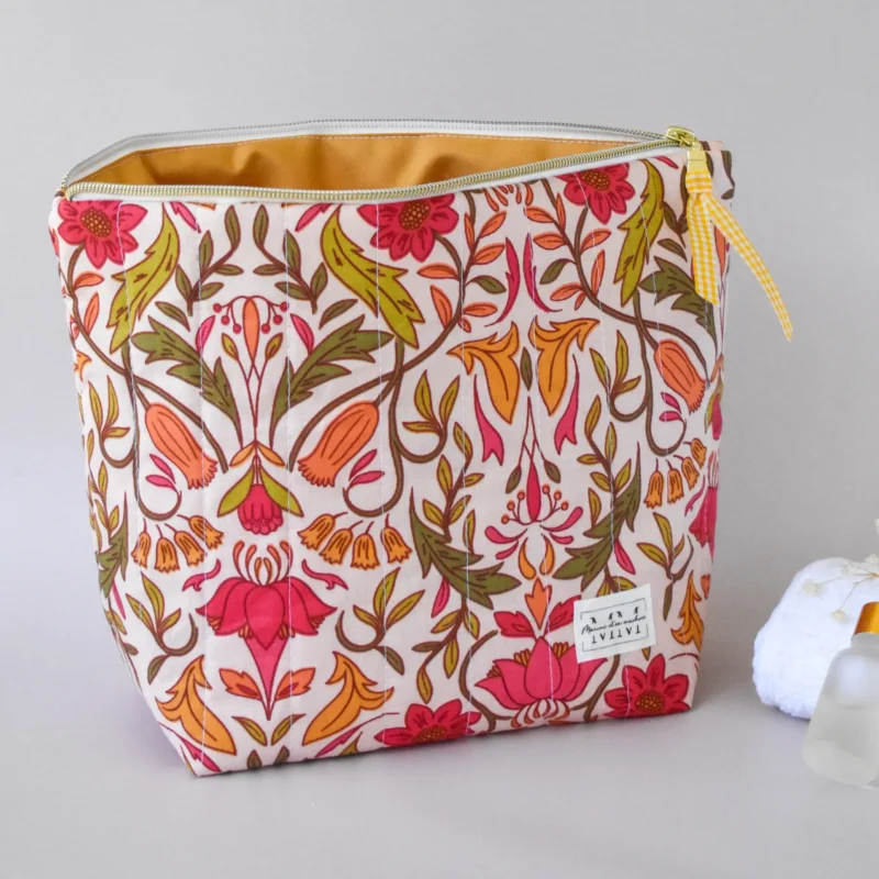 Trousse de toilette femmes ouverte