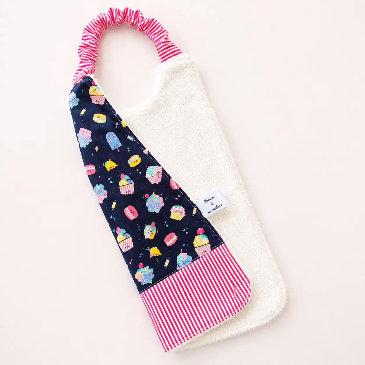 Serviette de table élastiquée maternelle dos