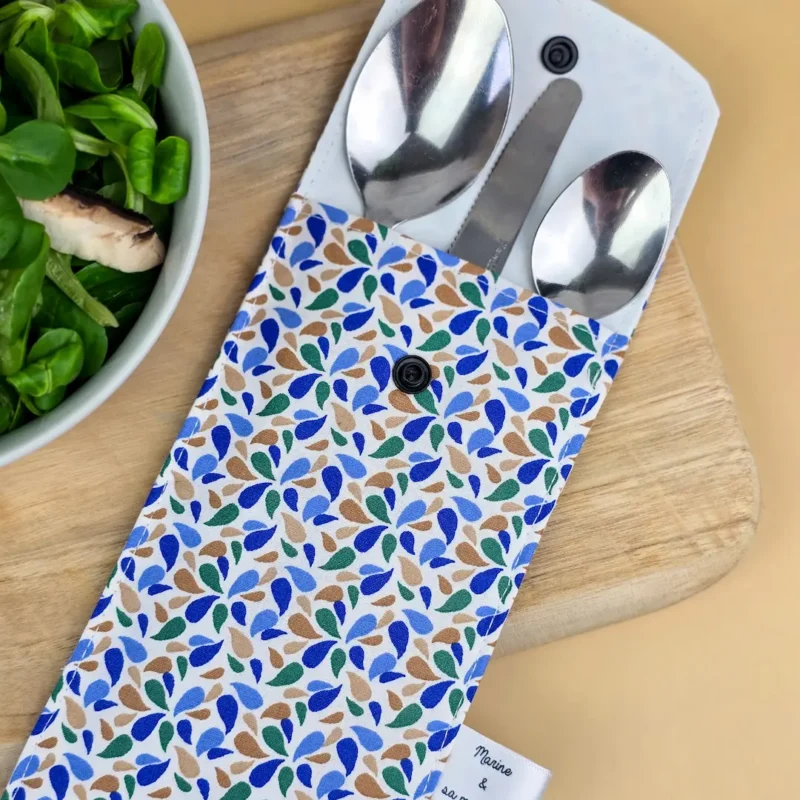 Etui a couvert otma bleu ouvert